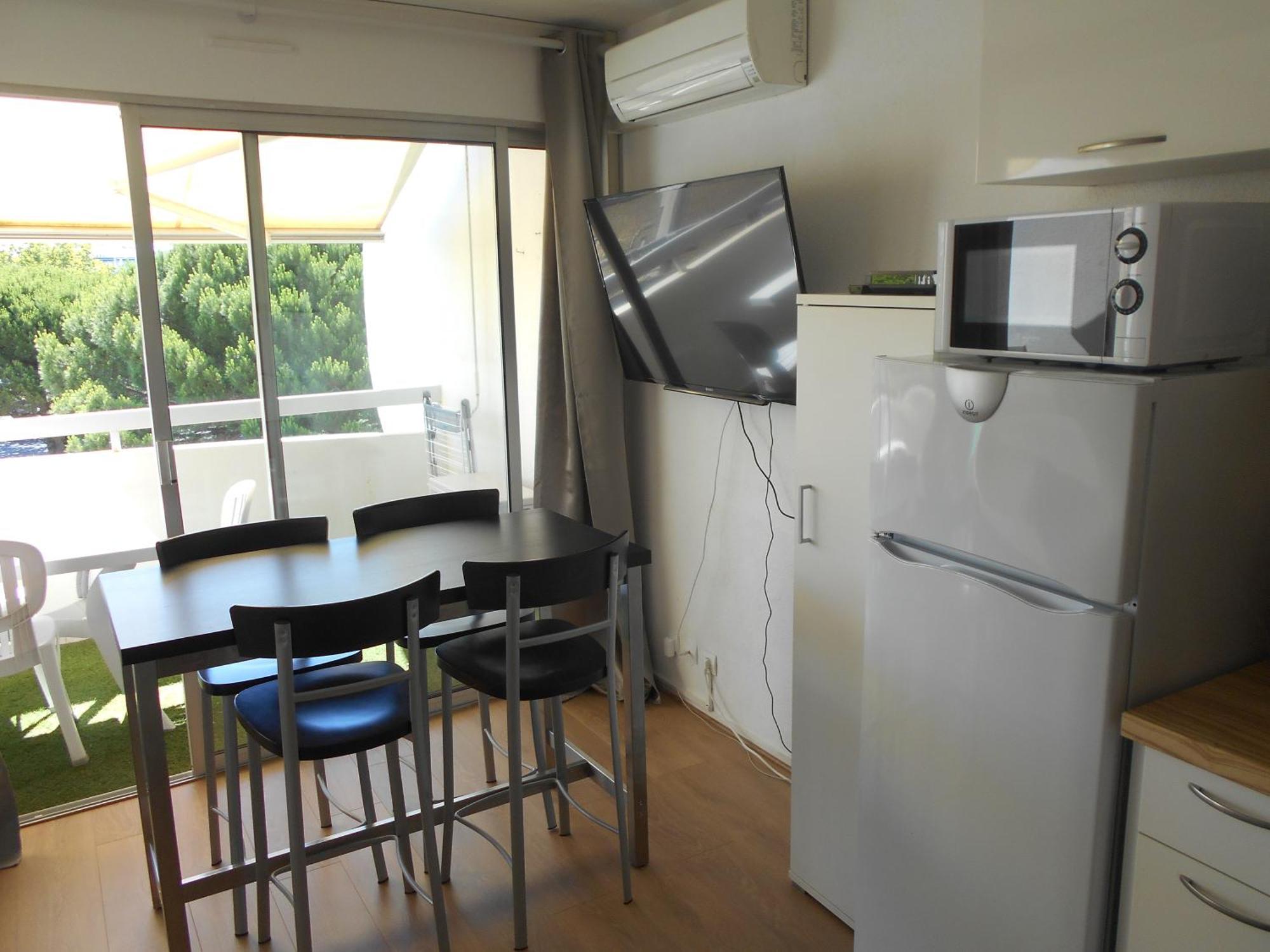 Vittoria Immobilier 7 -Reglement Sur Place - Cheques Vacances Acceptes La Grande-Motte Habitación foto